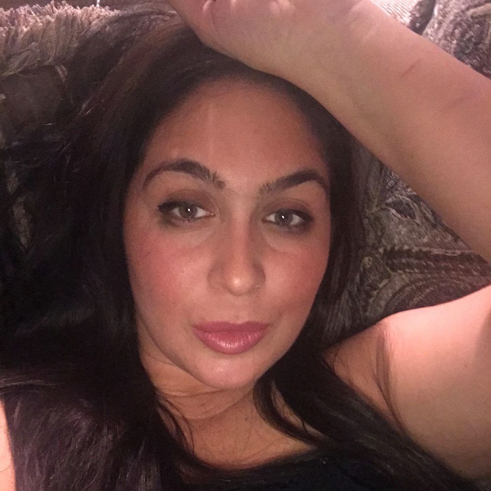 Meet your Posher, Enza